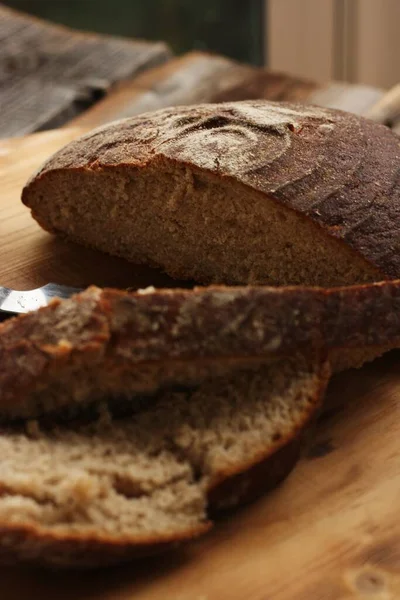 Delizioso Pane Segale Fresco Sul Tavolo — Foto Stock