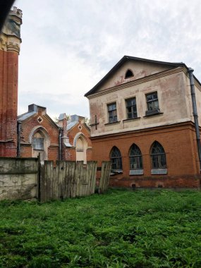 Gotik görünümlü güzel bir ev.