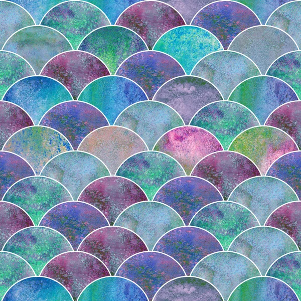 魚スケール海洋波日本青緑紫のシームレスなパターン 水彩の手描きのカラフルなテクスチャ背景 水彩画形の幾何学的なスケール要素 包装を印刷します — ストック写真