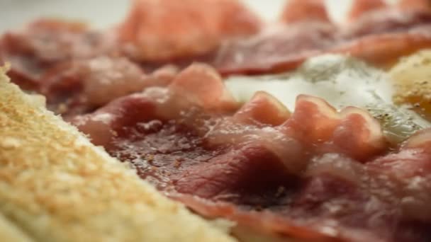 Stekt Ägg Och Bacon Pannan — Stockvideo