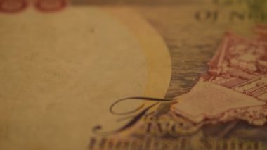 Nijerya banknotunda termometre