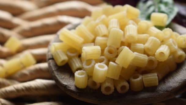 Pastas Pequeñas Crudas Para Sopas — Vídeos de Stock