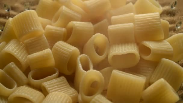 Mezze Maniche Rigate Italian Pasta — Stock Video