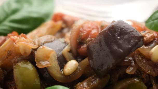 Közelről Friss Caponata — Stock videók