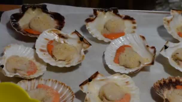 요리에서 무두질을 — 비디오
