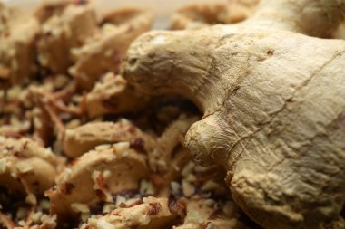 Zencefilli dondurmaya yaklaş.