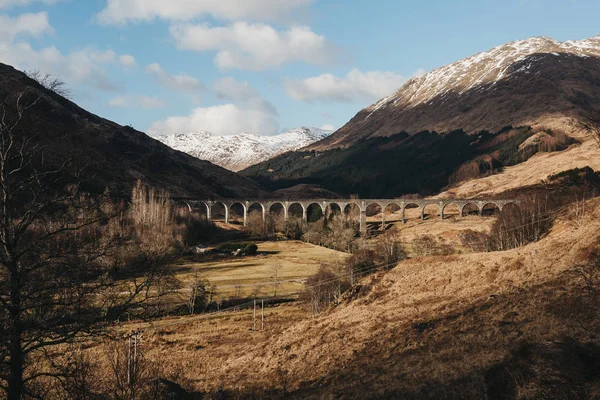 Bir Güneşli Bahar Gününde Glenfinnan Viyadüğü Glenfinnan Skoçya Görünümü — Stok fotoğraf