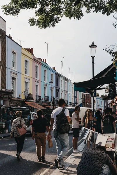 London Egyesült Királyság 2018 Július Emberek Wask Múlt Pasztell Színű — Stock Fotó