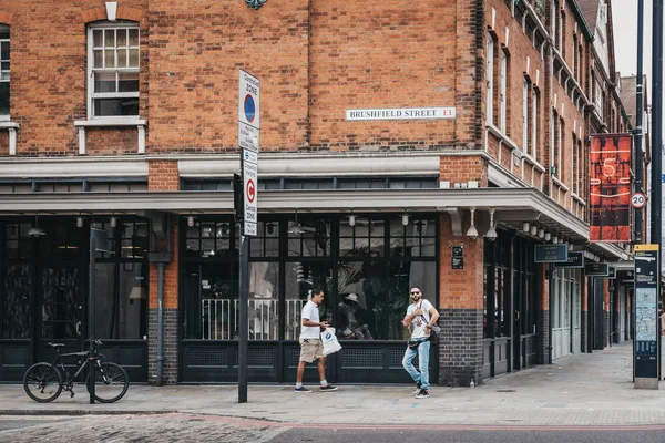 Londýn Července 2018 Lidí Kteří Jdou Spitalfields Trhu Jeden Nejlepší — Stock fotografie