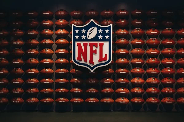 New York Usa May 2018 Rows American Football Balls Nfl — Stock Photo, Image