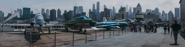 Nowy Jork Usa Czerwca 2018 Samoloty Śmigłowce Poza Przewoźnika Intrepid — Zdjęcie stockowe