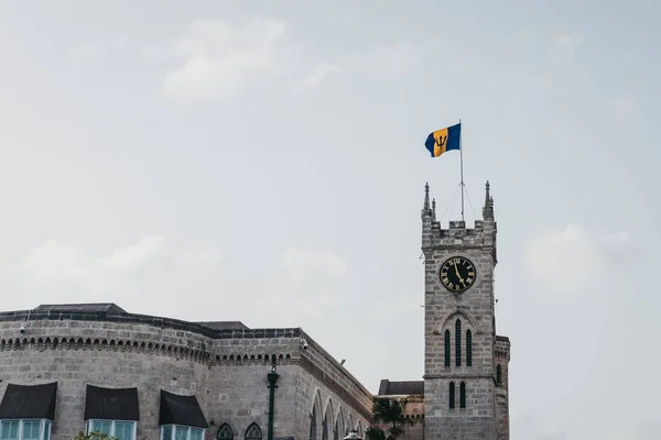 Bridgetown Barbade Juin 2018 Drapeau Barbade Sommet Parlement Musée Bridgetown — Photo