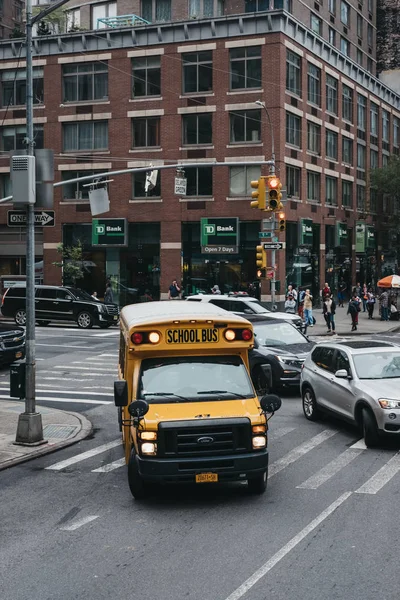 Nova York Eua Maio 2018 Ônibus Escolar Amarelo Estacionado Uma — Fotografia de Stock