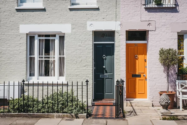 London August 2018 Traditional Colourful Bright Doors Houses Barnes London — Stock Photo, Image