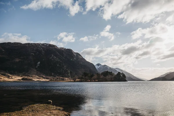 Вид Озера Лох Shiel Шотландський Ландшафту Біля Glenfinnan Інвернесс Графства — стокове фото