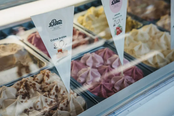 Prag Tjeckien Augusti 2018 Färgglada Färsk Gelato Glass Försäljning Prag — Stockfoto