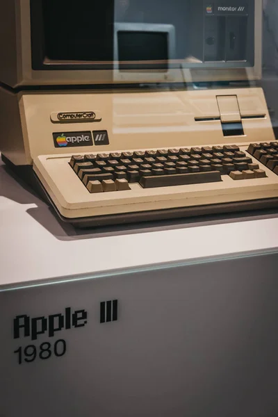 Прага Чехія Серпня 2018 Macintosh Apple Iii Комп Ютері Індикацію — стокове фото