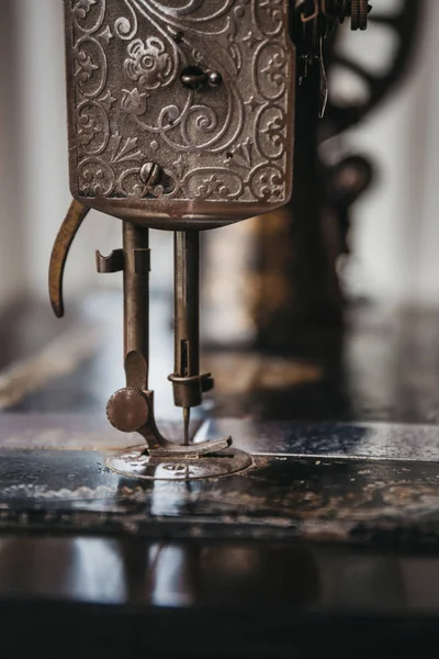 Cierre Aguja Detalles Una Máquina Coser Vintage — Foto de Stock