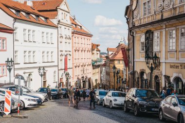 Prague, Çek Cumhuriyeti - 26 Ağustos 2018: insanlar Old Town Prag, en eski ve en güzel ilçe Prag, Çek Cumhuriyeti.