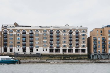 Silah Wharf, konut düz dönüştürülmüş bir ambar görünümünü, 