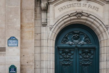 Sokak adı oturum açma Sorbonne Üniversitesi, Paris, Fransa.