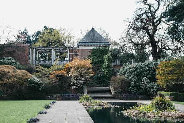 The Hill Garden and Pergola in Golders Green, London, UK. — Stock Photo, Image