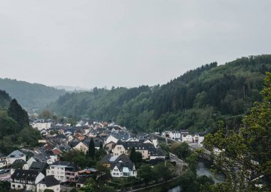 Vianden, Lüksemburg'un yüksek açı görünümü.
