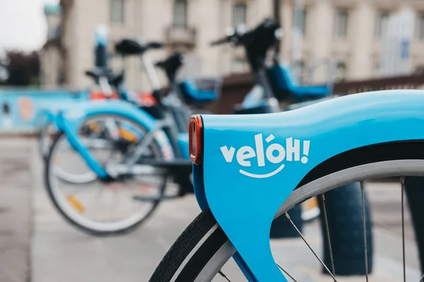 Veloh electric pedal-assisted rental bikes on a street in Luxemb — Stock Photo, Image