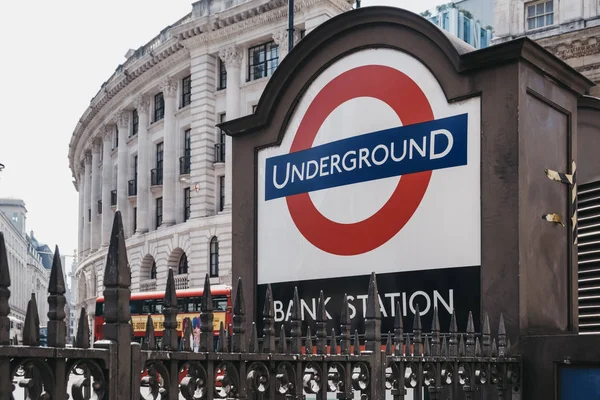 London untergrundschild für bank station, city of london, uk, se — Stockfoto