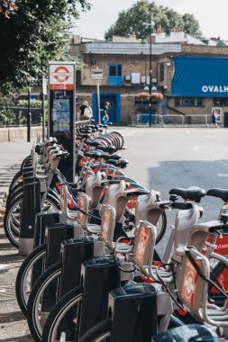 Kennington Oval, Londra tarafından Santander kiralama döngüleri yerleştirme istasyonu