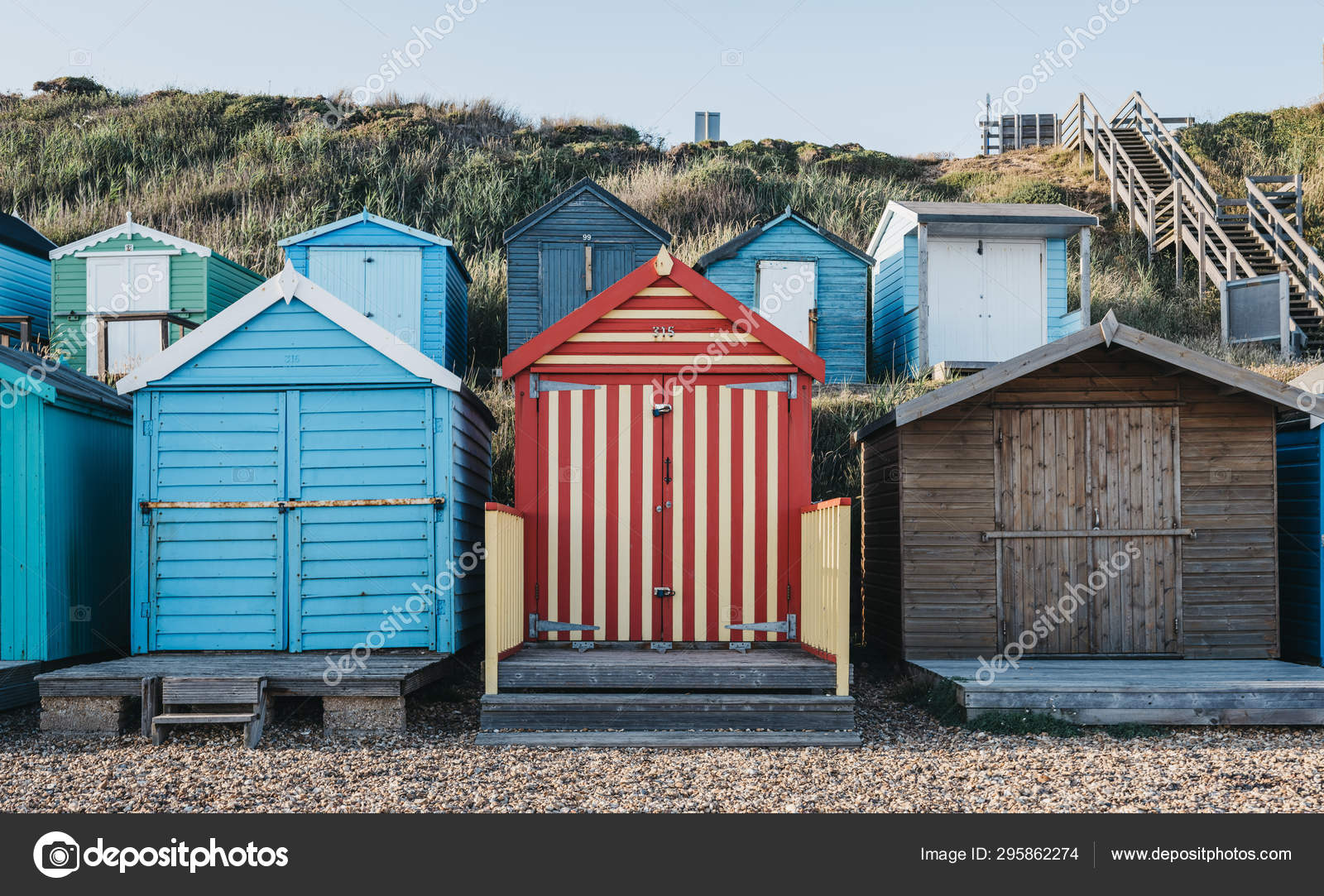 Download Maisons colorees de plage Desktop Wallpaper