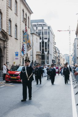 Lüksemburg, Lüksemburg 'da bir sokakta yürüyüş bandosu.