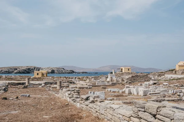 Utsikt over ruinene på øya Delos, Hellas . – stockfoto
