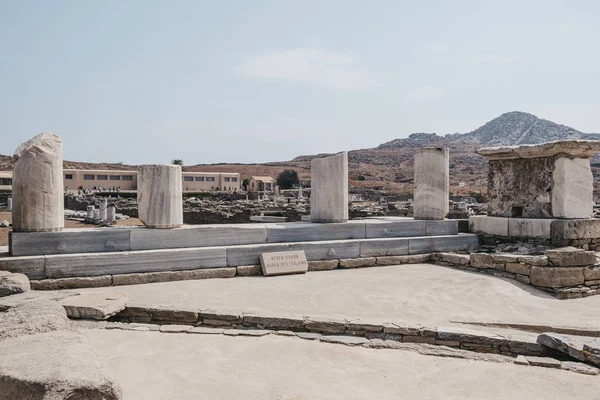 Agora des Italiens ("Agora des Italiens") sur l'île grecque — Photo