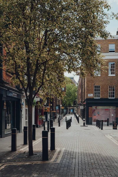 Λονδίνο Ηνωμένο Βασίλειο Ιουνίου 2020 Άδειο Δρόμο Και Κλειστά Καταστήματα — Φωτογραφία Αρχείου