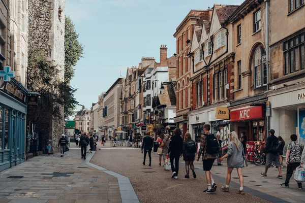 Oxford Großbritannien August 2020 Passanten Gehen Den Geschäften Einer High — Stockfoto