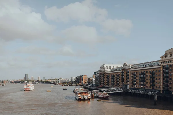 Londres Reino Unido Agosto 2020 Vista Butlers Wharf Pier Pelo — Fotografia de Stock