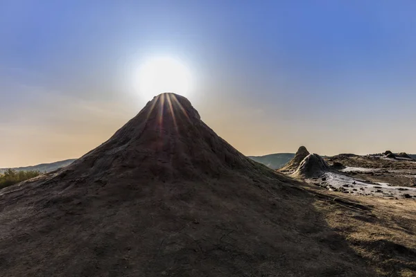 Salida Del Sol Los Volcanes Barro Condado Buzau Rumanía —  Fotos de Stock