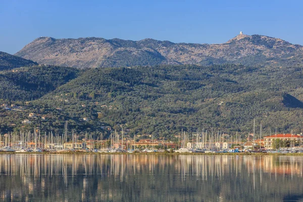 Segelbåtar Marinan Och Till Staden Lefkas Grekland — Stockfoto