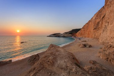 Porto Katsiki Beach gün batımı. Lefkada, Yunanistan