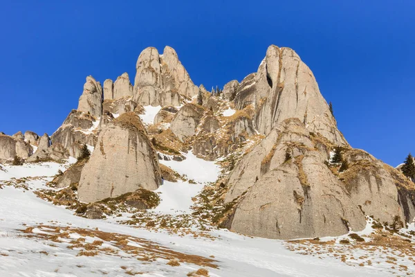 Bergslandskap Vinter Ciucas Bergen Rumänien — Stockfoto