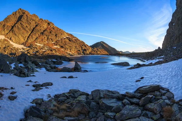 Caltun Gölü Nde Gün Doğumu Fagaras Dağları Romanya — Stok fotoğraf