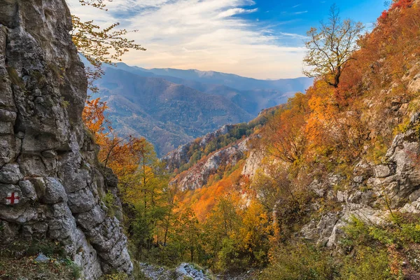 Paisagem Montanhosa Nas Montanhas Mehedinti Roménia — Fotografia de Stock