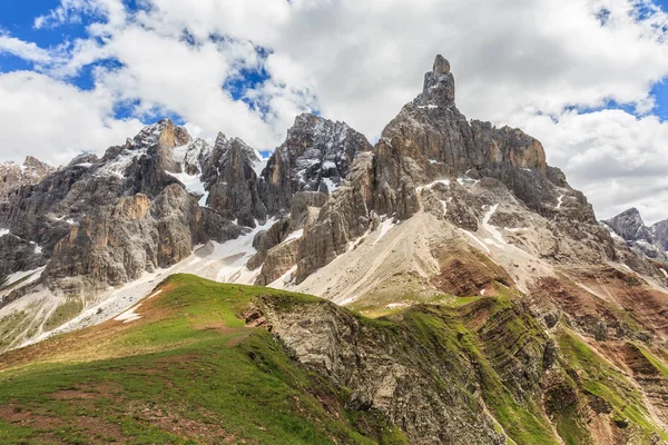 西蒙德拉帕拉南蒂罗尔 意大利多洛米蒂山的阿尔卑斯山 — 图库照片