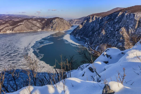 Paesaggio Nelle Gole Del Danubio Cazanele Mari Visto Dal Lato — Foto Stock