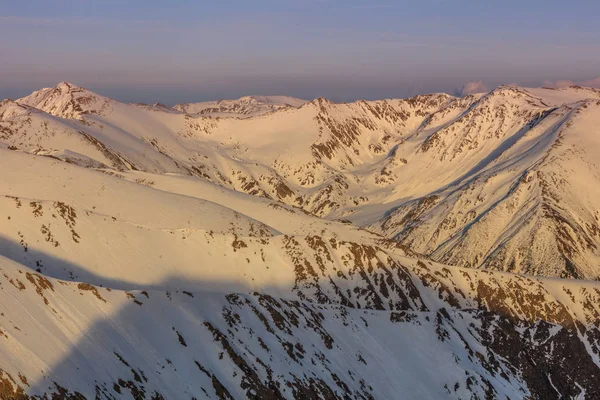 Гірський Краєвид Зимовий Період Fagaras Гори Румунія — стокове фото