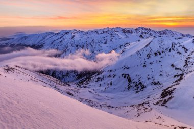 kış manzara dağ. Fagaras dağlar, Romanya