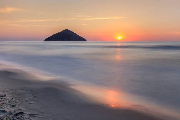 Rajská Pláž Při Západu Slunce Řecko Ostrov Thassos — Stock fotografie