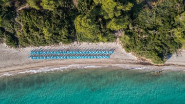 Kriopigi Beach havadan görünümü. Kassandra Halkidiki Yarımadası, Yunanistan