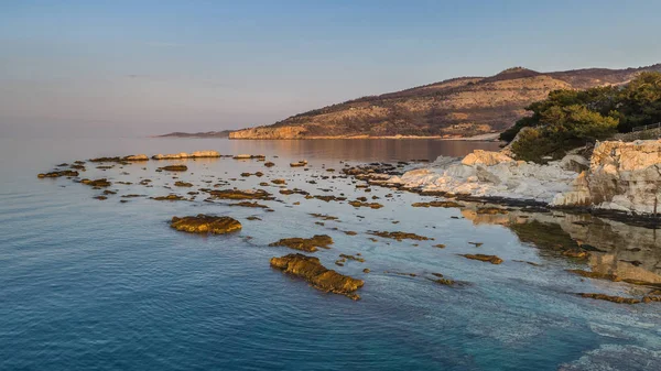 The old marble quarry in Aliki — Stock Photo, Image